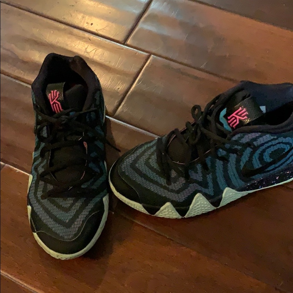 Kyrie 6.5Y